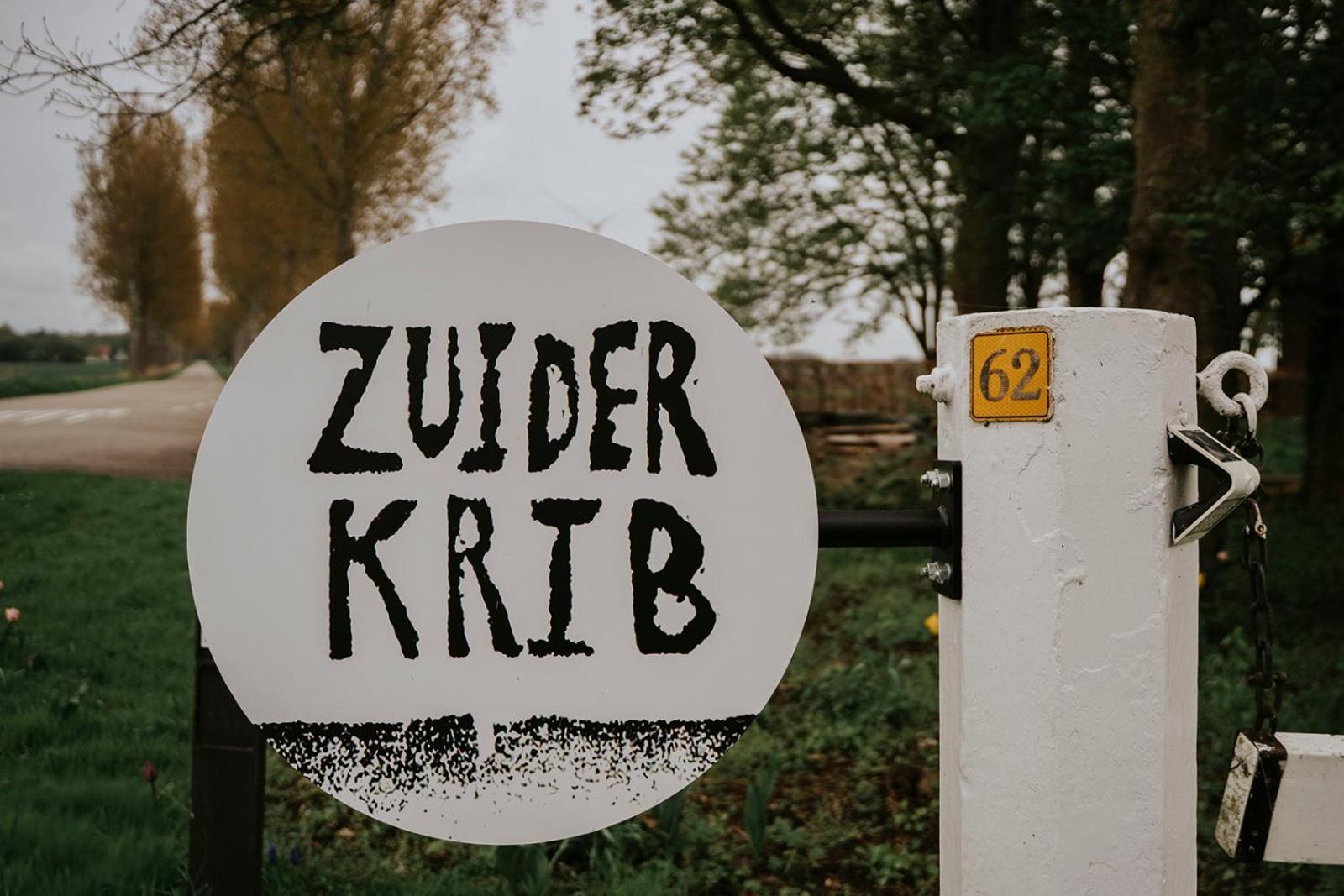 Bed En Brood In De Kapschuur - Boerderij De Zuiderkrib Kraggenburg Exterior foto